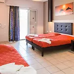 Garden Palace Hotell 4*