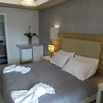 Garden Palace Hotell 4*