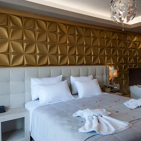 מלון Garden Palace