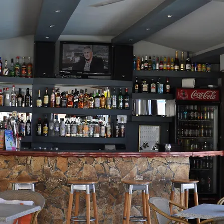 Garden Palace מלון לגאנאס