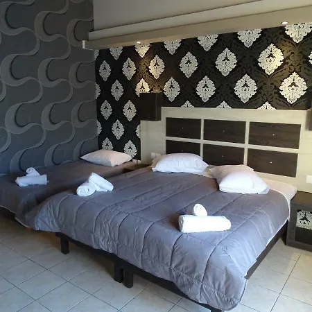 Garden Palace 4* Laganász