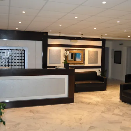 酒店 Garden Palace 4*