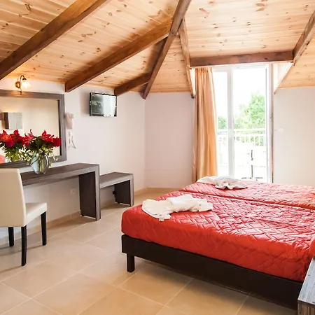 酒店 Garden Palace 4*