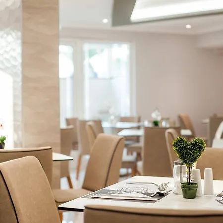 Garden Palace Ξενοδοχείο 4*